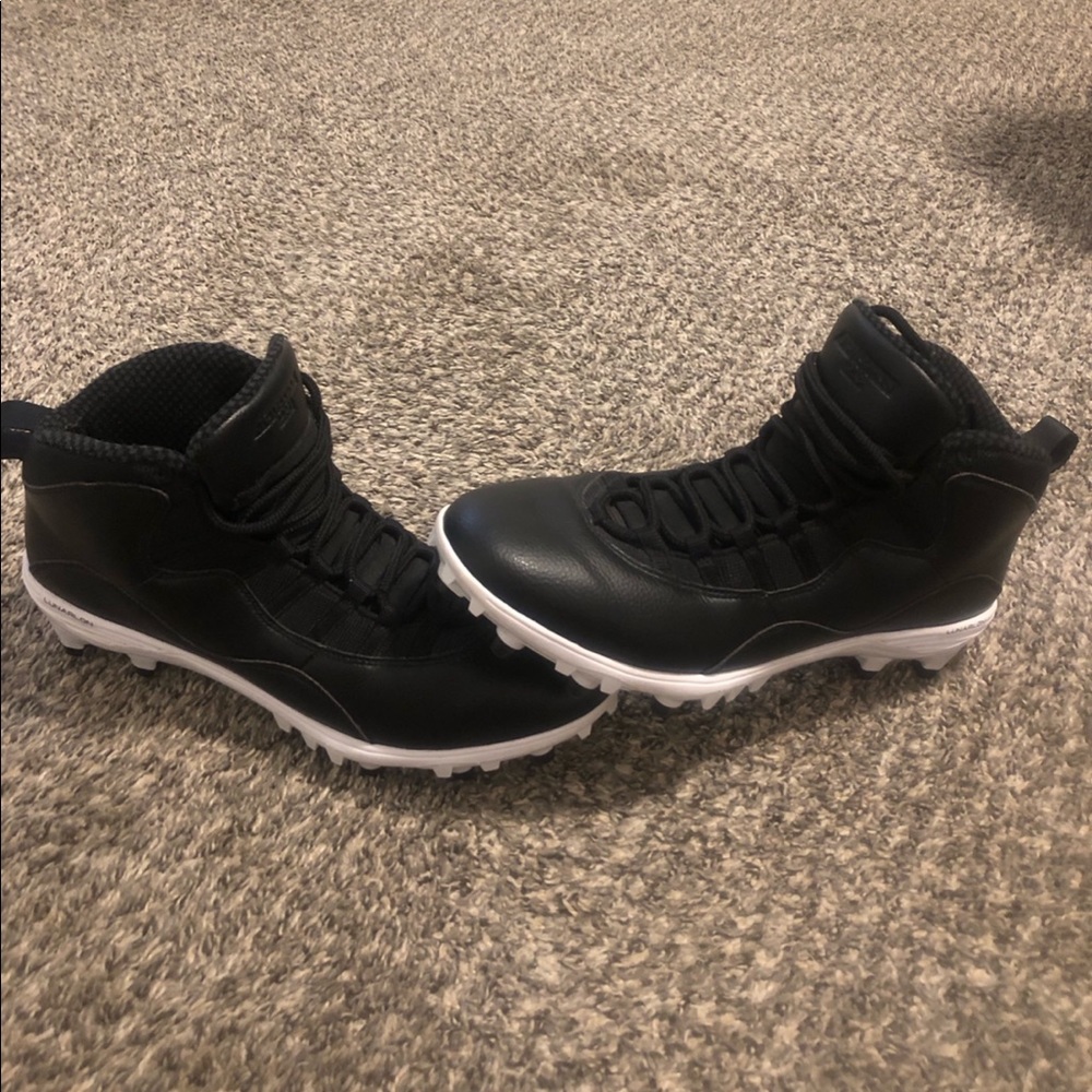 Jordan Retro 10 football cleats